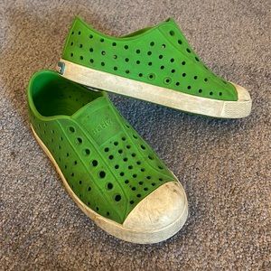 Native Water Shoes Green Size 11